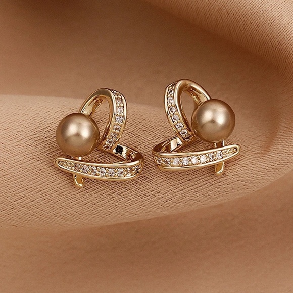 Rouge! Jewelry - Fashion Earrings Yellow Gold Tone with Faux Pearls Stone imitation